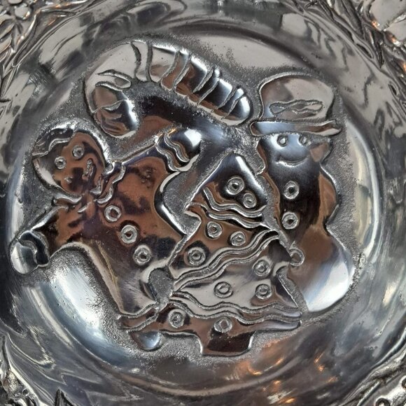 Home For The Holidays Silver Pierced Bowl Holiday Carvings In Original Box EUC - Picture 2 of 9